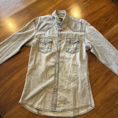 Chemise en jean grise avec poches