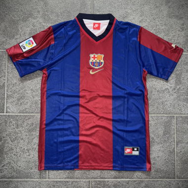 Maglia casalinga vintage del Barcellona 1998/99 - KLUIVERT 9