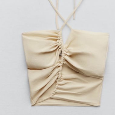 Top corto beige arricciato