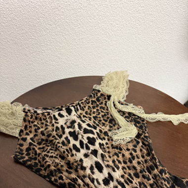 vintage chetah print top