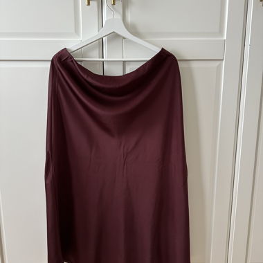 H&M burgundy satin slip midi skirt L
