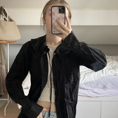 black blouse