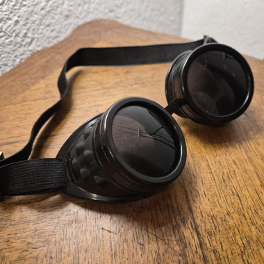 Occhiali steampunk neri