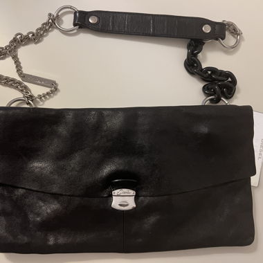 Pochette Diesel in pelle reversibile con tracolla a catena
