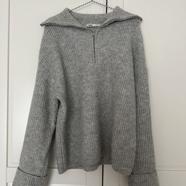 Pullover mit Kragen