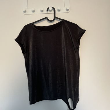 Chemise en tissu brillant