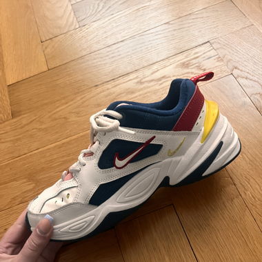 Nike Sneaker