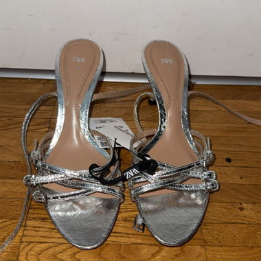 Sandali con tacco Zara argentati