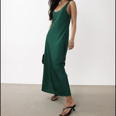 Robe vert à bretelles (Mango)
