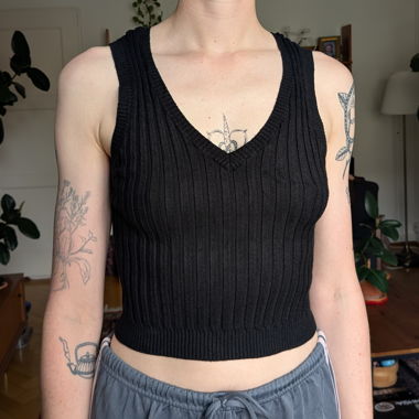 Schwarzes Rippstrick Tanktop