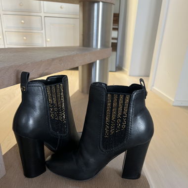 Guess Absatz Leder Boots