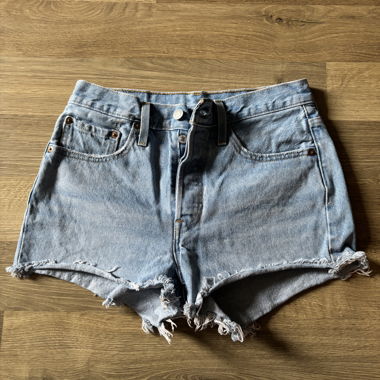 Levi's Denim Shorts W26