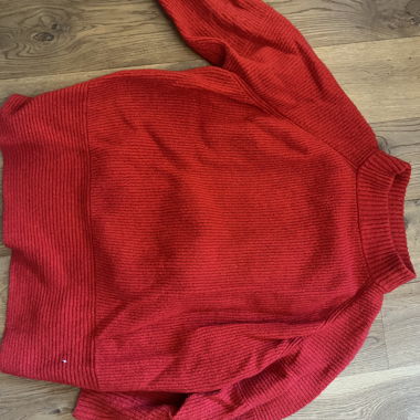 pull en laine rouge