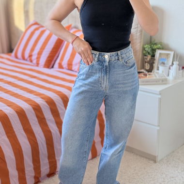 High Waist Jeans ZARA