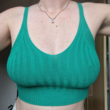 grünes Top