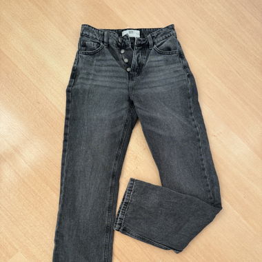 Dunkelgraue Jeans