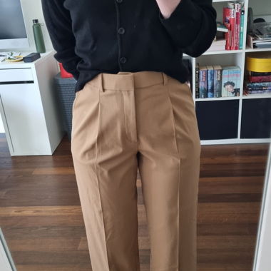 Uniqlo Smart Wide Trousers beige
