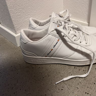 Ellesse Trainers Size 37