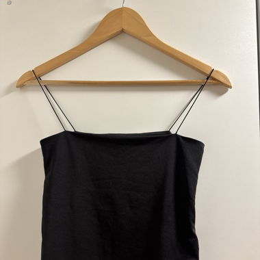 Schwarzes Crop Top