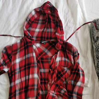 Chemise longue capuchon