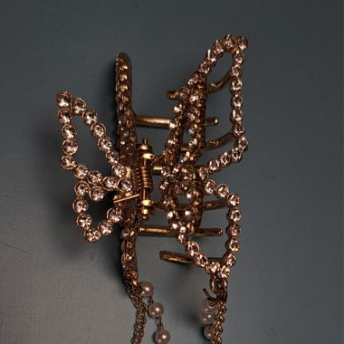 Petite pince à cheveux pour bijoux
