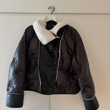 NÜ Denmark short puffer jacket with teddy collar