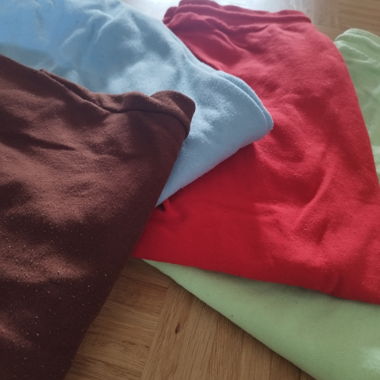 Lot de 4 joggings colorés 