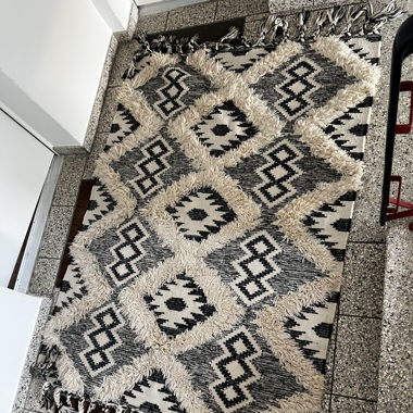 Wunderschöner grosser Teppich