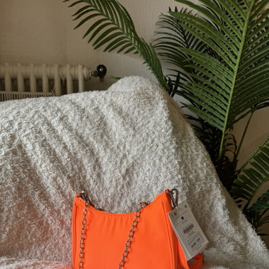 Petit sac à main orange fluo Bershka