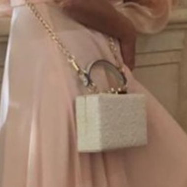 Mini-Clutch hart elfenbein mit Glitzer