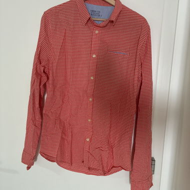 Camicia a quadri rossa e bianca