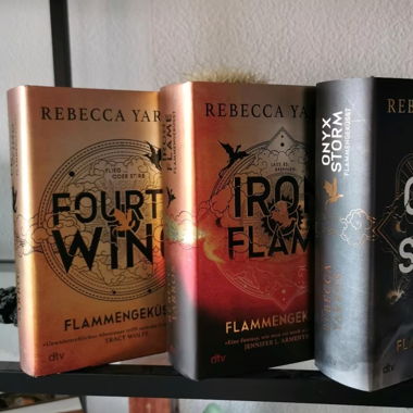 Fourth Wing - Reihe von Rebecca Yarros