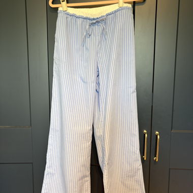 Gestreifte Hose