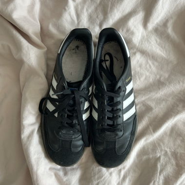 Black adidas samba 