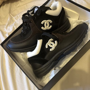 Chanel CC runner trainer Black 
