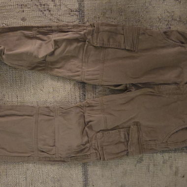 Pantaloni cargo