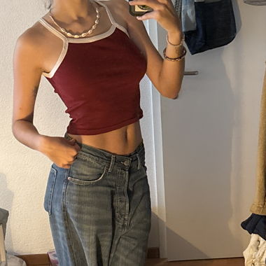 carino crop top rosso :)
