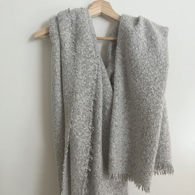 White-gray Scarf/ Schal