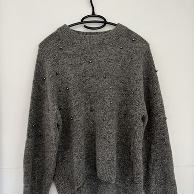 Pull gris à perles 