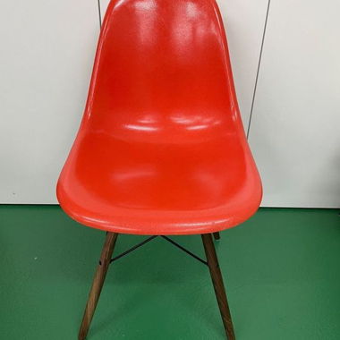 Eames Fiberglas Side Chair in red orange