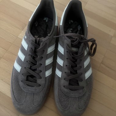 Adidas Sneaker braun