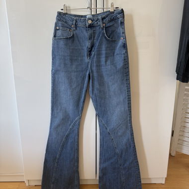 Flared Jeans