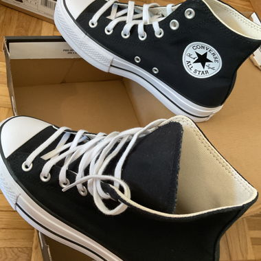 Baskets montantes Converse noir et blanc