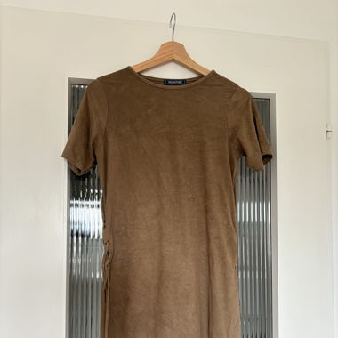 Braunes Kleid