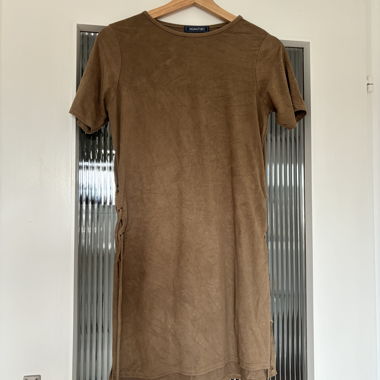Braunes Kleid