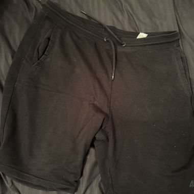 Short neri con tasche
