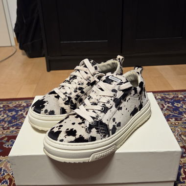 Sneaker Represent con stampa mucca/pelliccia