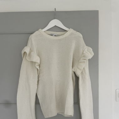 strickpullover mit rüschen