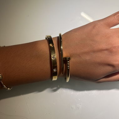Gold bangle (only right)