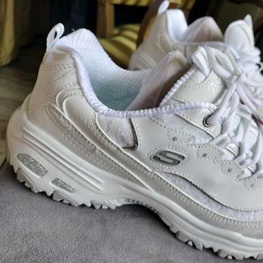 Skechers